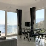 Ay Isigi アパート