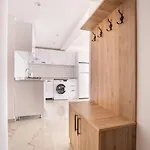 アパート Ay Isigi カシュ