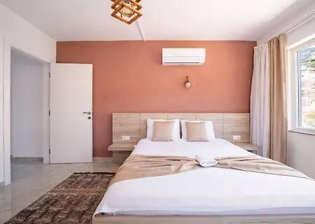Apartament Ay Isigi *