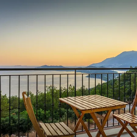 Apartman Ay Isigi Kaş