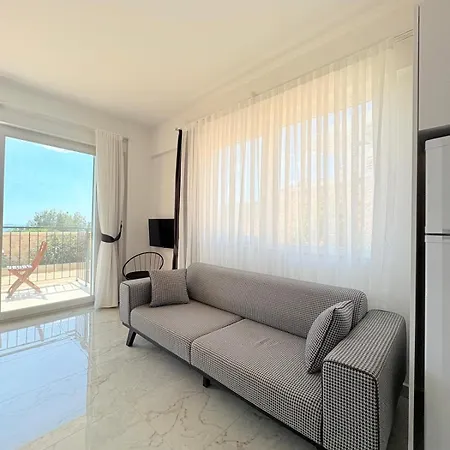 Ay Isigi Kaş