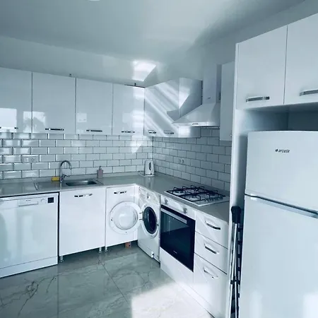 Apartament Ay Isigi *