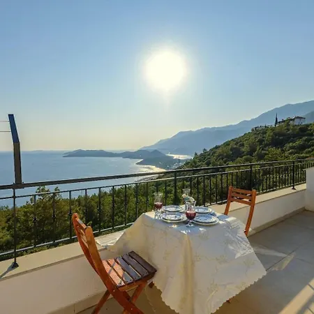 Apartment Ay Isigi Kaş